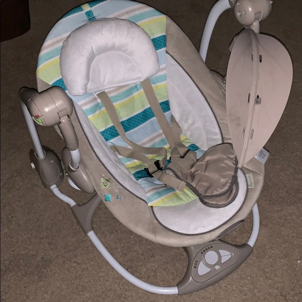 Baby swing